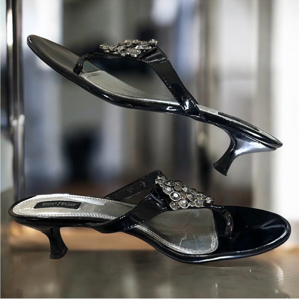 WHITE HOUSE BLACK MARKET Lilly Jewel Thong Sandals Kitten Heel, size 6.5, shoes - Picture 5 of 15